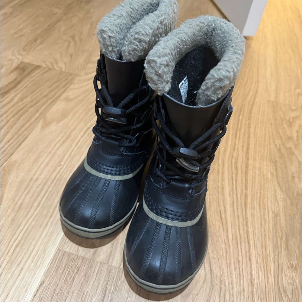 Sorel Black and Tan Winter Boots with Fur